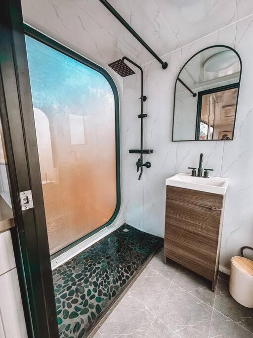 Modern Off Grid Tiny Home! Haleiwa Exterior photo